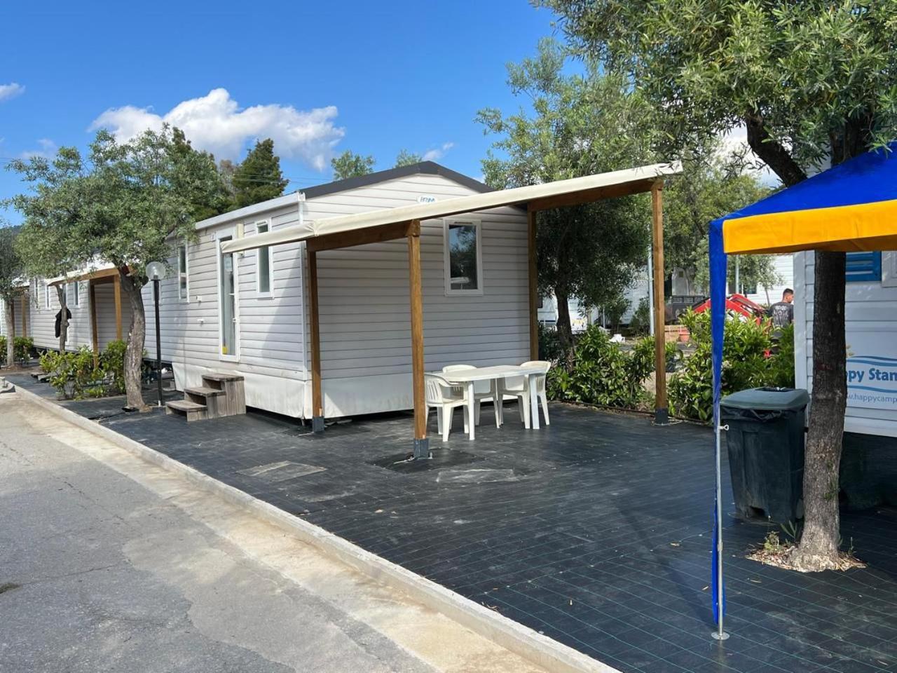 Happy Camp Mobile Homes In Castello Camping & Summer Resort Neos Marmaras Eksteriør billede