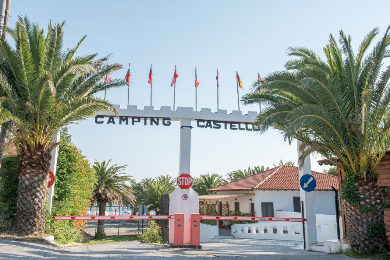 Happy Camp Mobile Homes In Castello Camping & Summer Resort Neos Marmaras Eksteriør billede